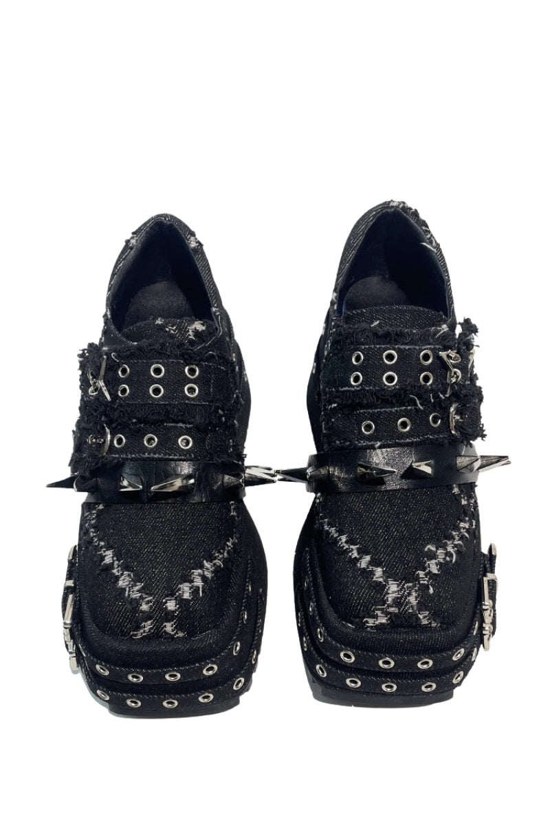 Rivet Fang Platform Loafers
