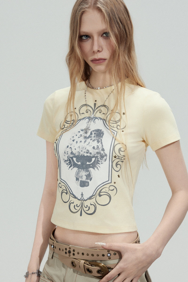 Vintage Frame Graphic Cropped T-Shirt