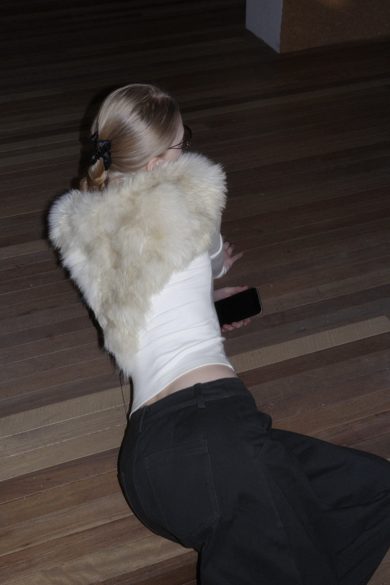 Soft Signal Fur V Top