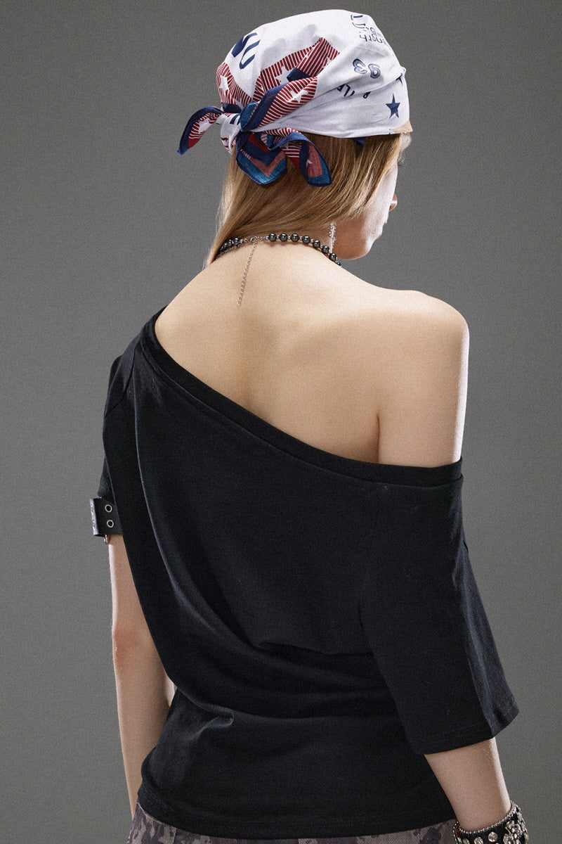 Star Riot Off-Shoulder Graphic Tee
